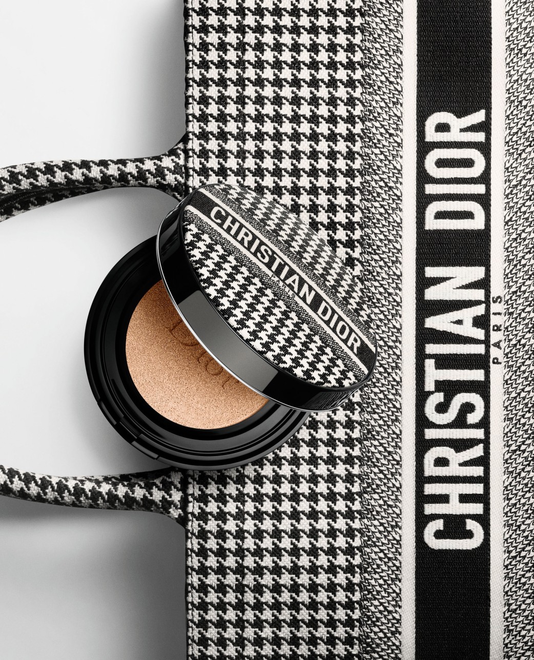 Christian dior outlet cushion foundation